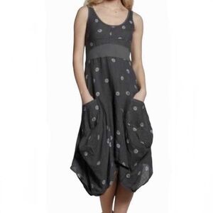 Inizio Sleeveless Magic Linen Dress with Pockets